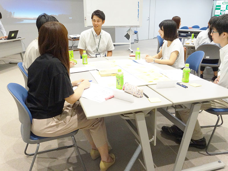 2:先輩社員インタビュー