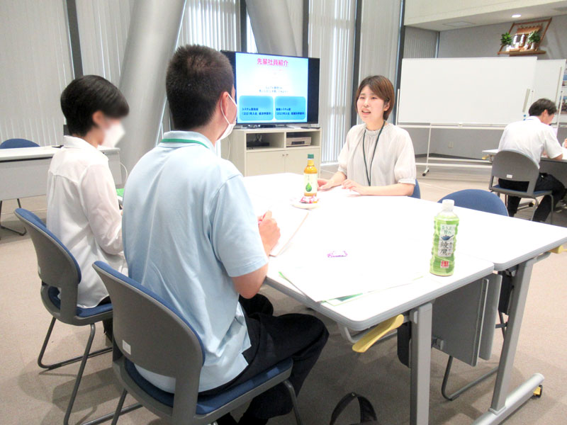先輩社員との交流