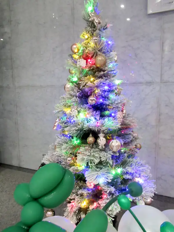 クリスマスツリー（ロビー）