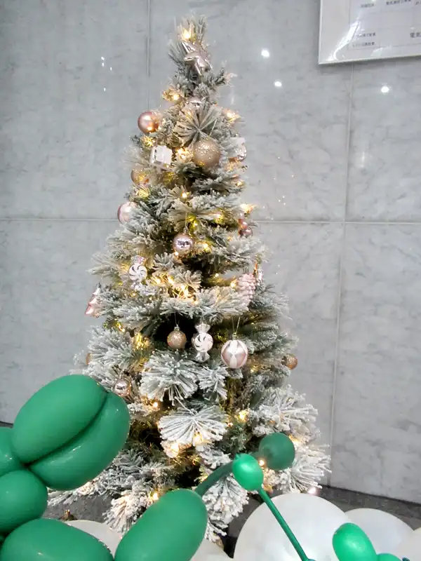 クリスマスツリー（ロビー）