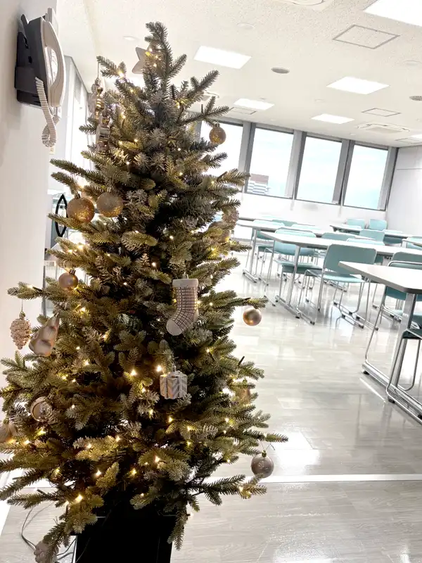 クリスマスツリー（食堂）
