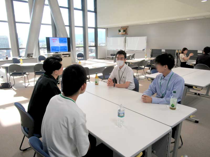 先輩社員との交流